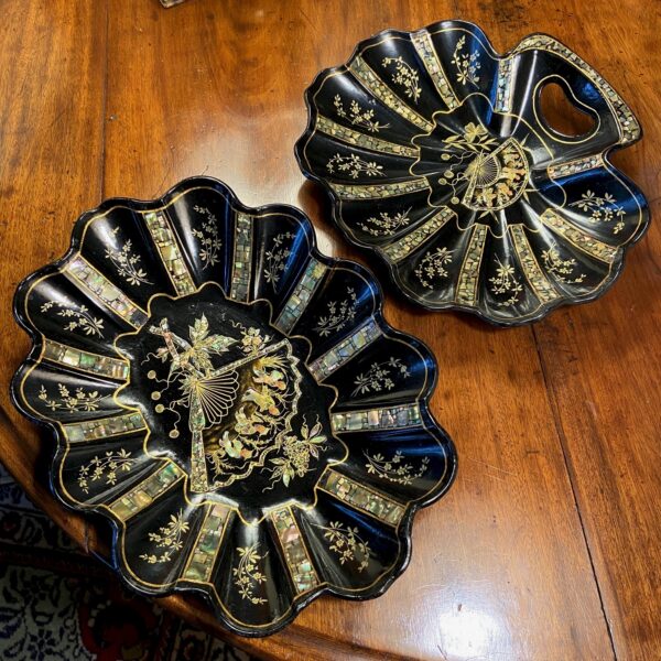 "Pair of papier-mâché trays with mother-of-pearl inlay" - Image 3